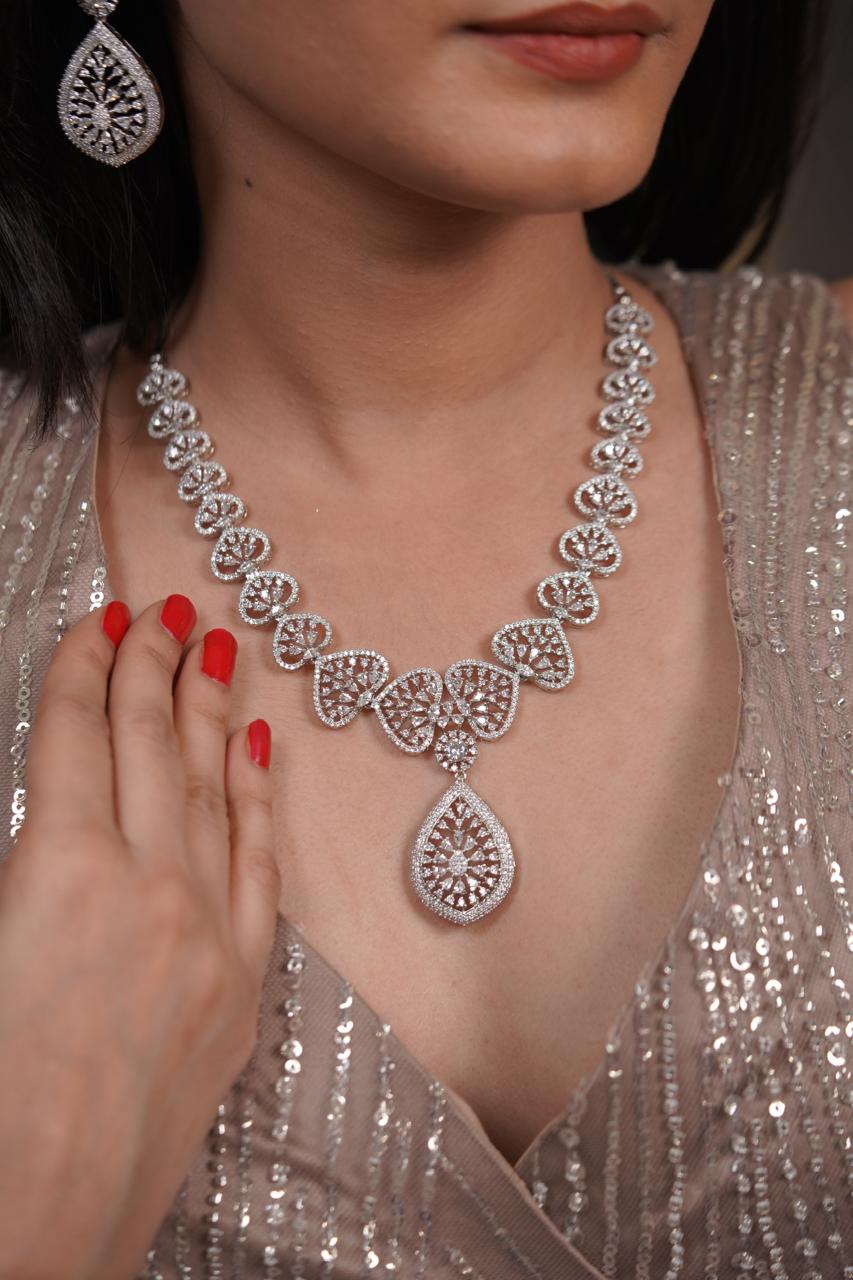 Seaweed Diamond Designer Delicate Necklace Set