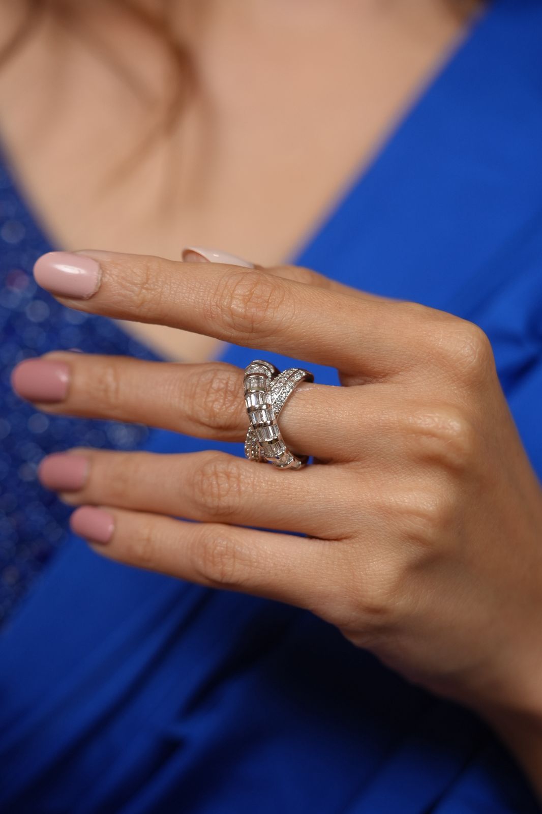 Belezza Intertwined Cocktail Bezel setting Ring