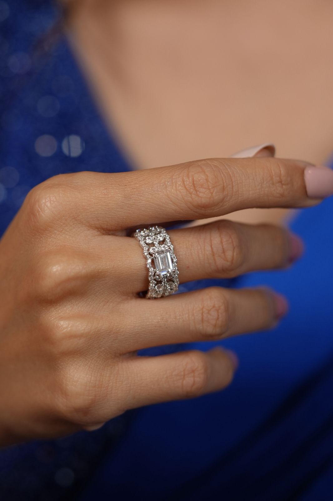 Hinting Emerald Solitaire Band Ring | Daily Wear