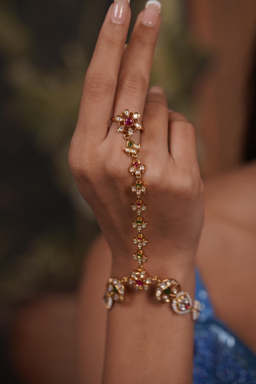 Baliya Polki Red Green Hathpan | Hand Harness