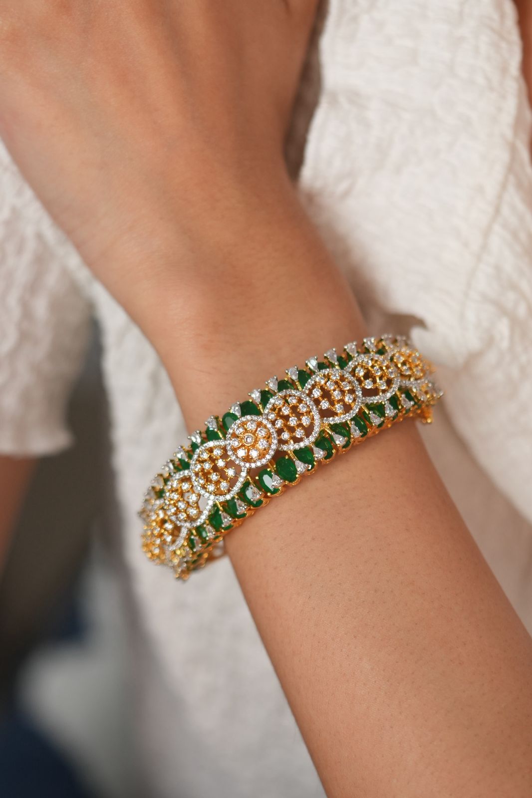 Sarnava Thick Gold Polish Diamond Bracelet