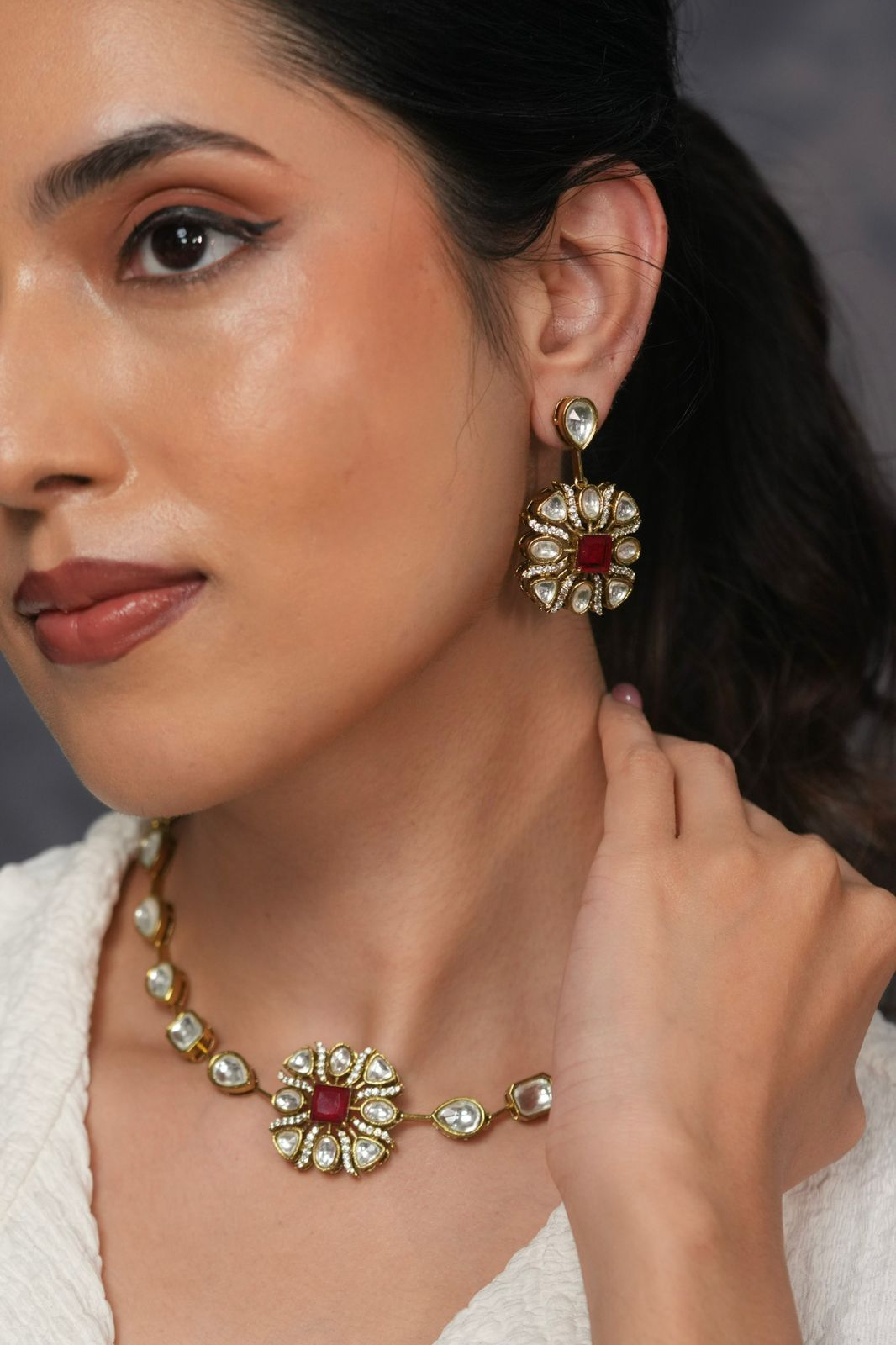 Gulaab Single Line Sleek Polki Choker Set
