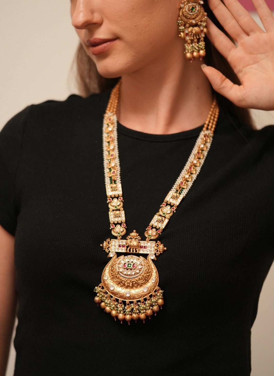 Sakuntala Long Gold Haar Set | Sone Pe Suhaga