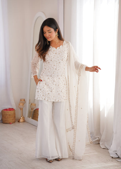 Evanik Off White Crunchy Silk Embroidery Sequins And Zari Work Kurta Pants With Dupatta