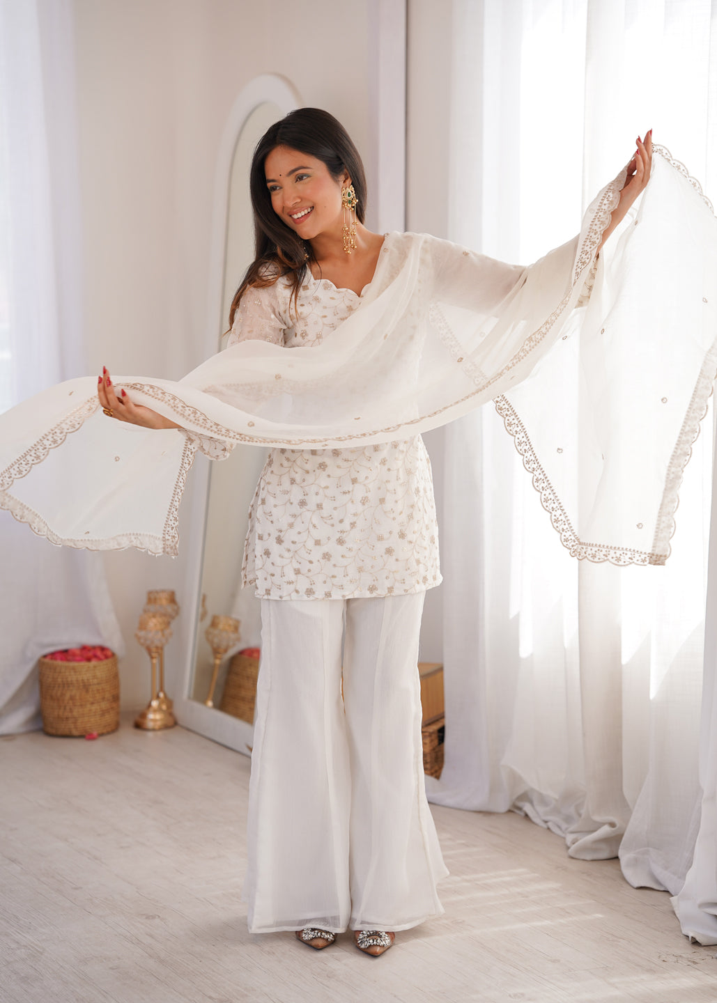Evanik Off White Crunchy Silk Embroidery Sequins And Zari Work Kurta Pants With Dupatta