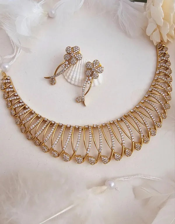 Zigzag Pearl Choker Set