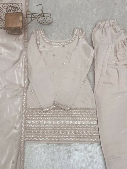 Teeya Creation Beige Silk Embroidered Kurta Salwar Suit Set With Dupatta