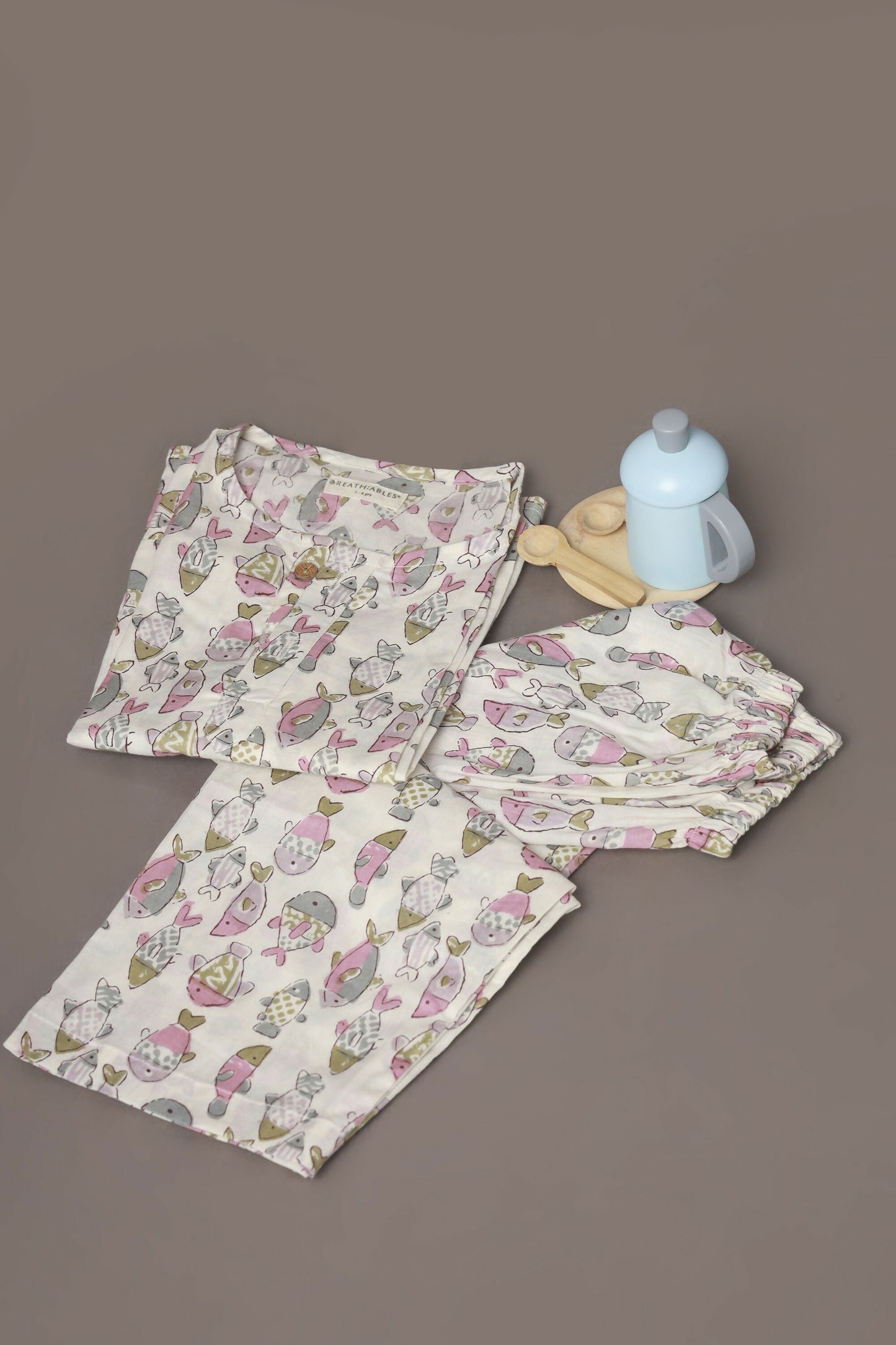 Breathables White & Yellow Tortoise Cotton Nightsuit Set For Kids
