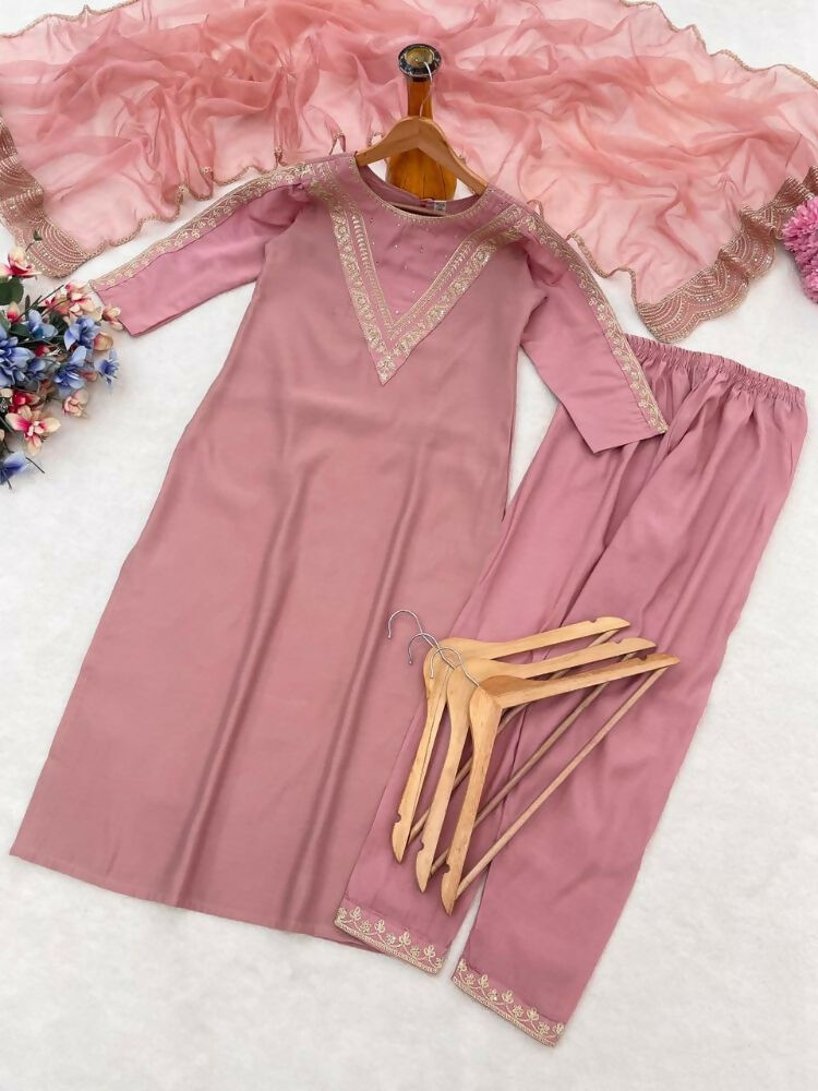 Teeya Creation New Womens Peach Straight Cut Kurta Set with Scalloped Embroidered Organza Dupatta Set