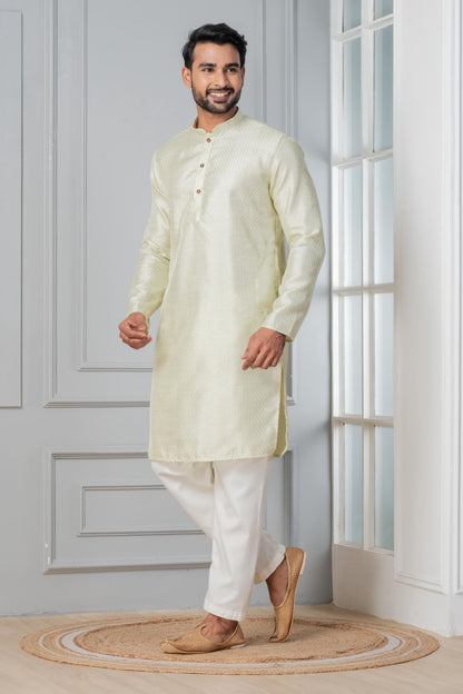 Zavaya Men Green Embroidery Silk Kurta