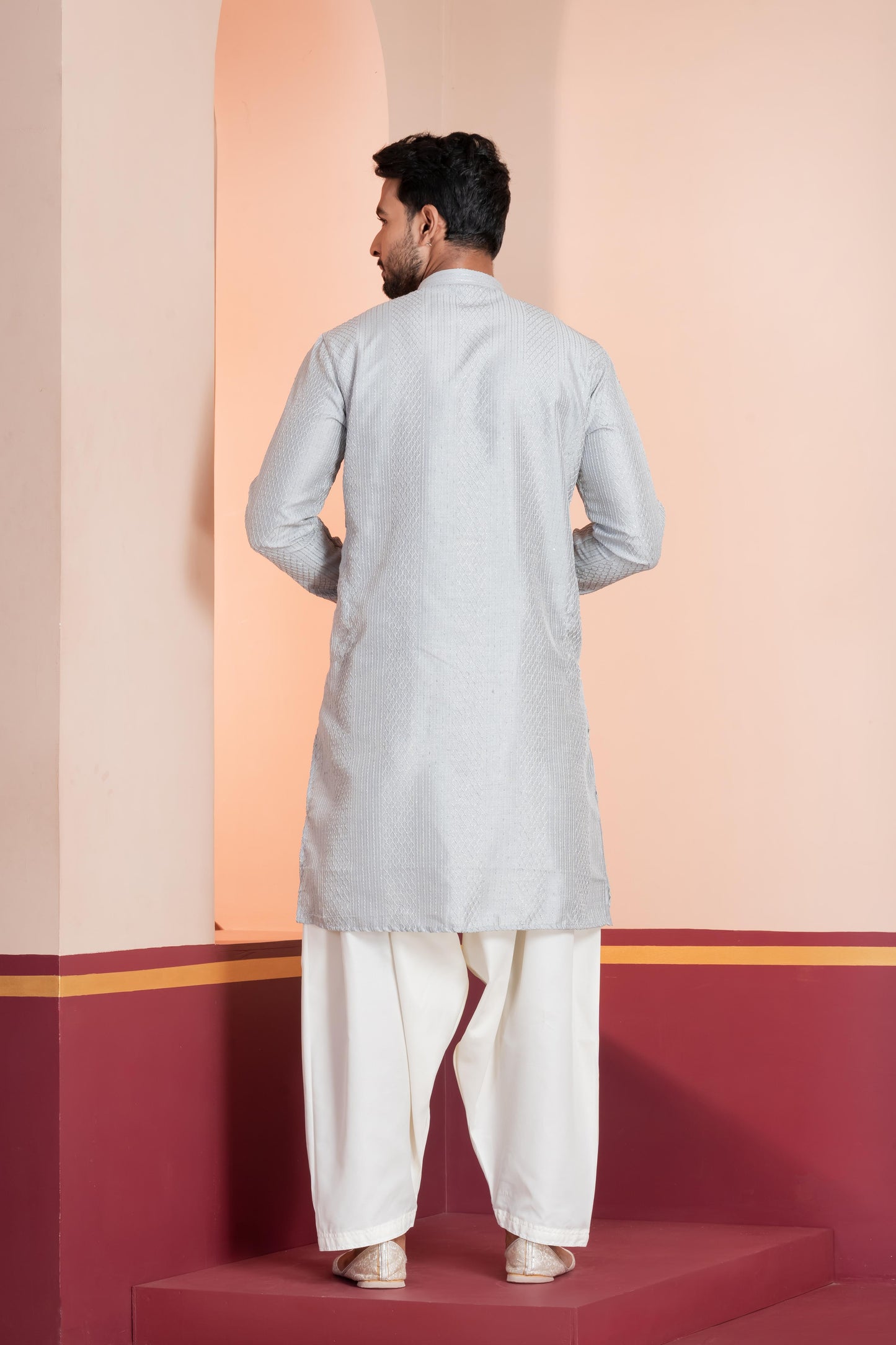 Zavaya Men Grey Embroidery Silk Kurta