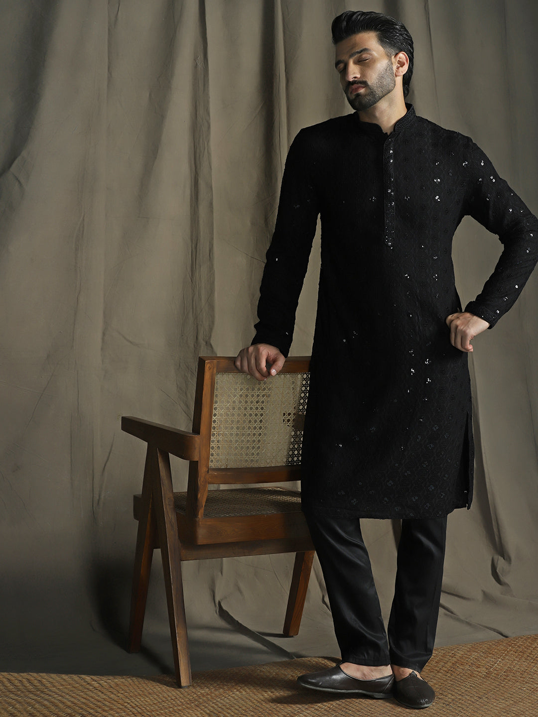 Zavaya Men Black Embroidery Cotton Blend Kurta