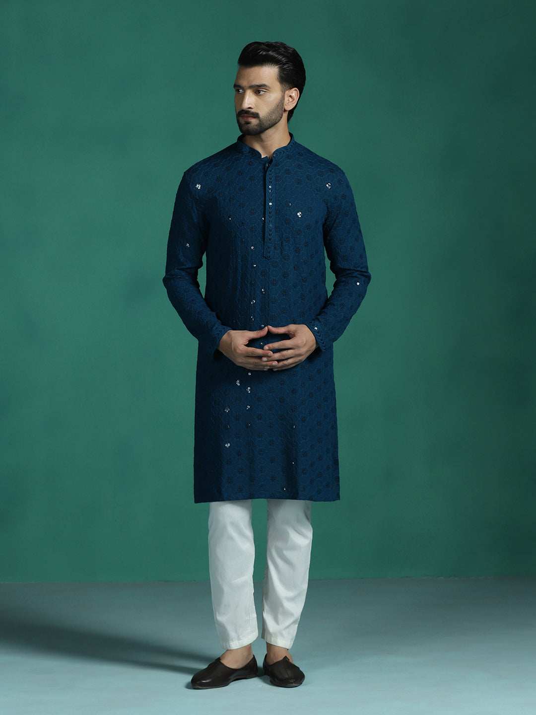 Zavaya Men Blue Embroidery Cotton Blend Kurta
