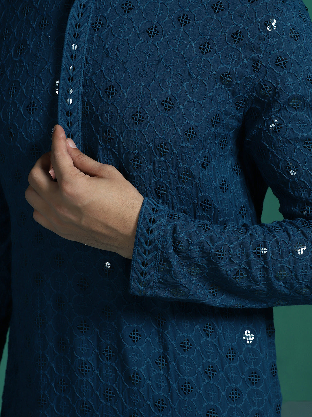 Zavaya Men Blue Embroidery Cotton Blend Kurta Pyjama Set