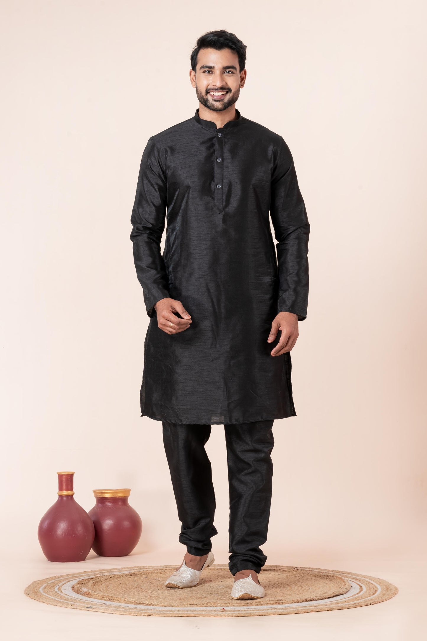 Zavaya Men Black Solid Banarasi Silk Kurta
