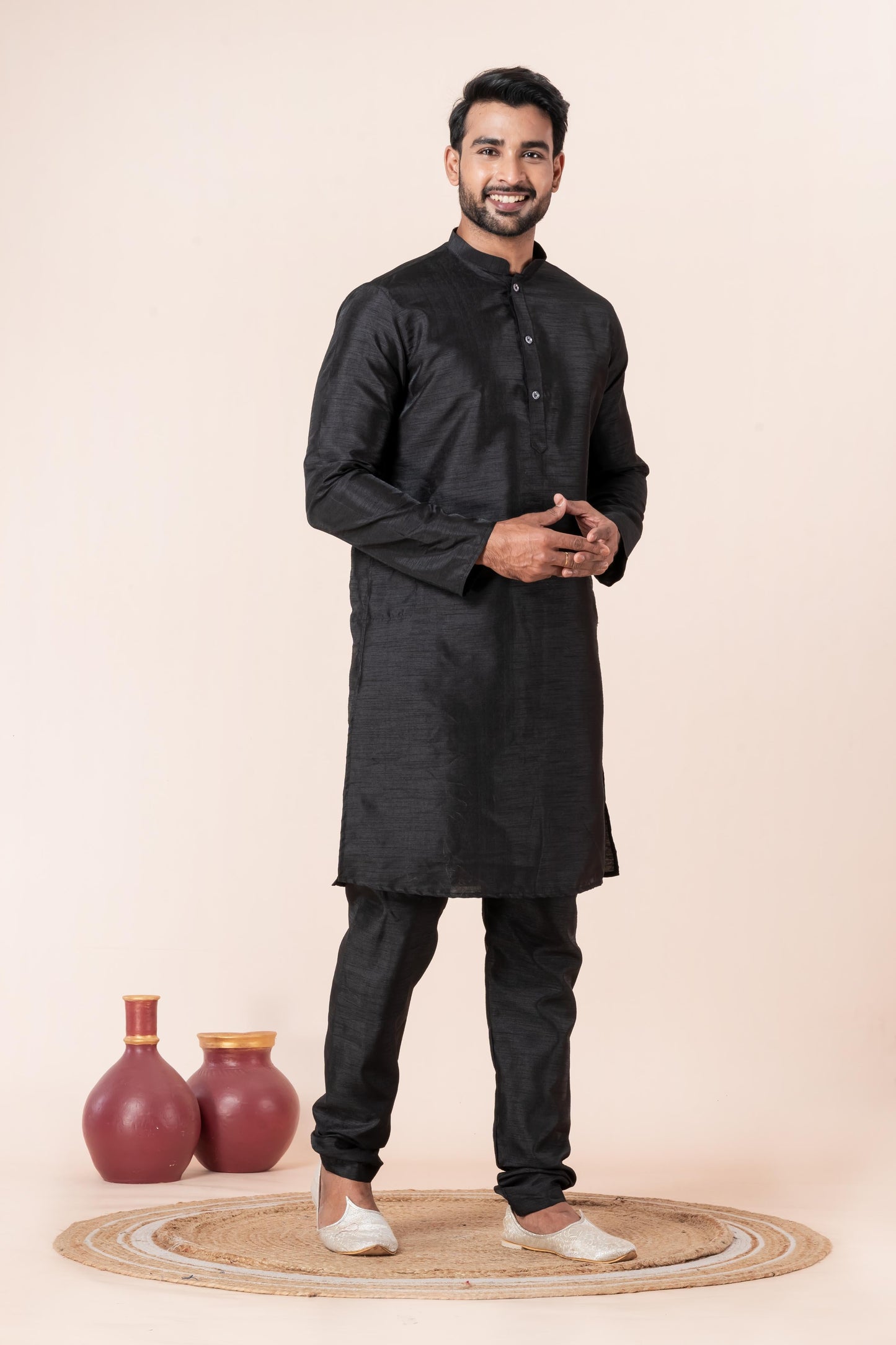 Zavaya Men Black Solid Banarasi Silk Kurta