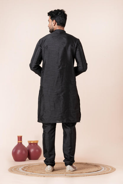 Zavaya Men Black Solid Banarasi Silk Kurta