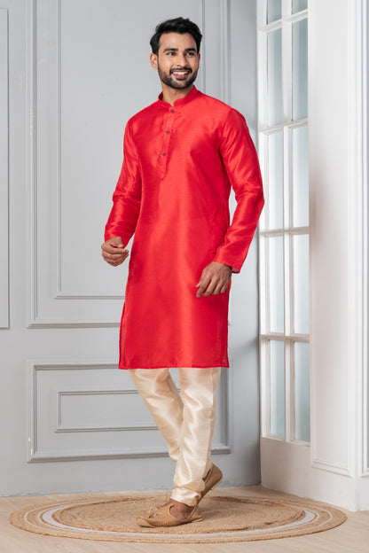 Zavaya Men Red Solid Banarasi Silk Kurta