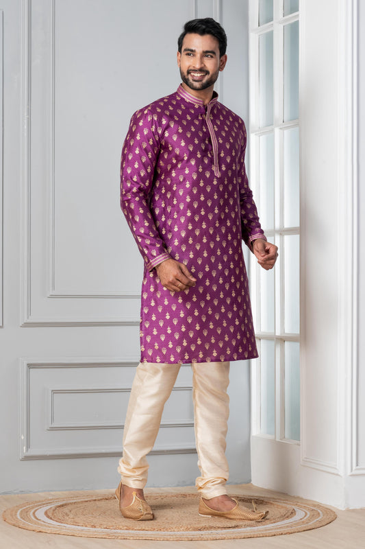 Zavaya Men Purple Printed Banarasi Silk Kurta
