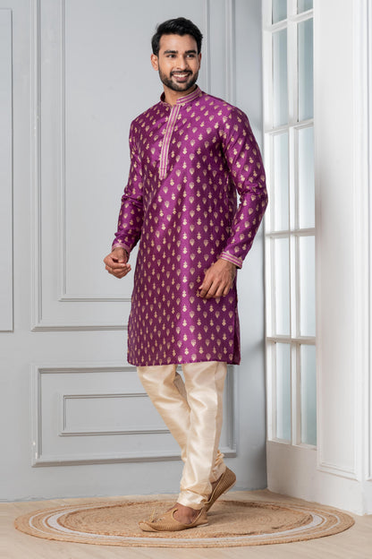 Zavaya Men Purple Printed Banarasi Silk Kurta