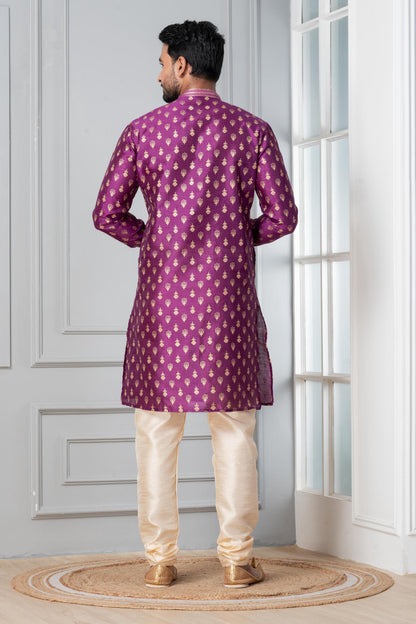 Zavaya Men Purple Printed Banarasi Silk Kurta