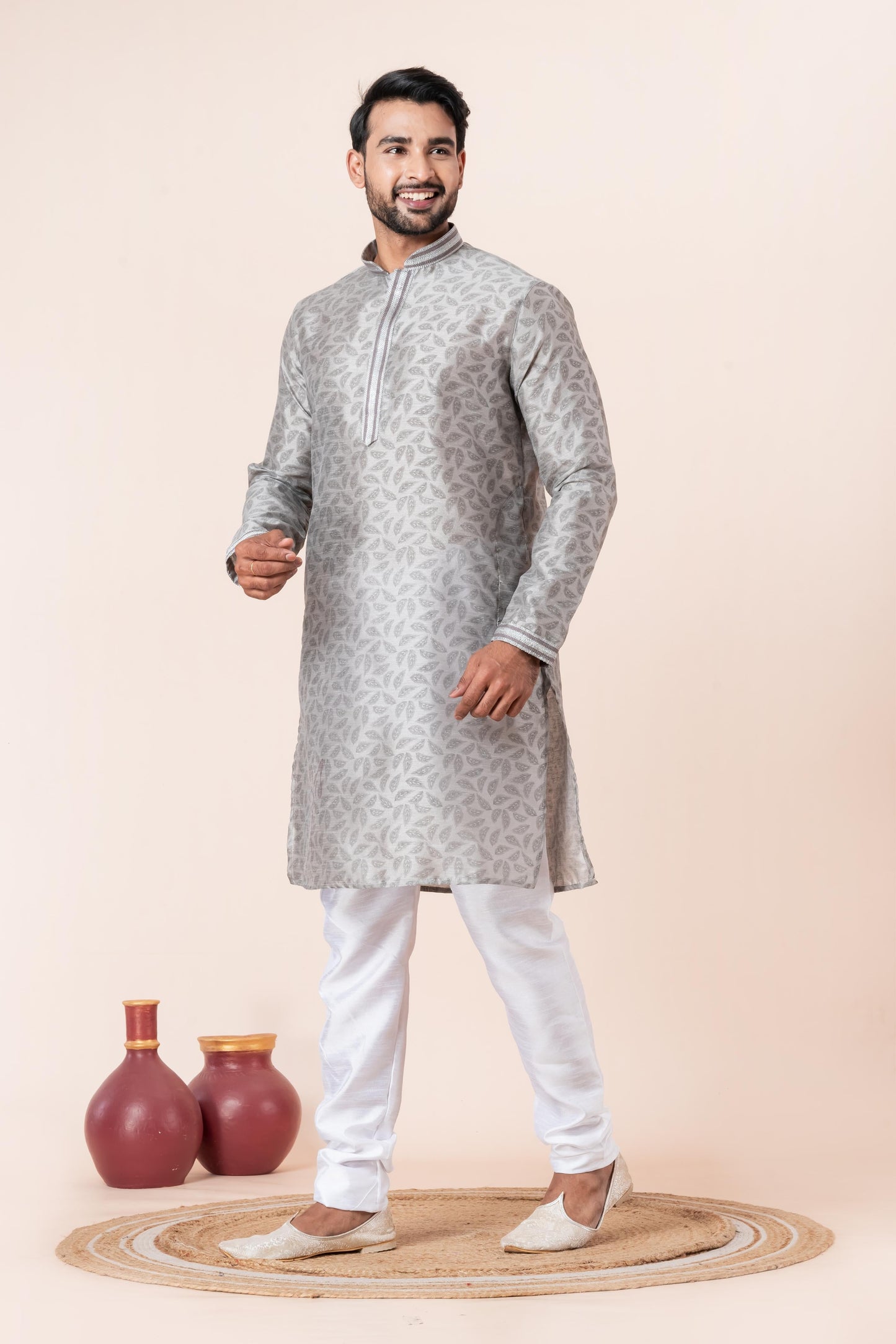 Zavaya Men Grey Printed Banarasi Silk Kurta