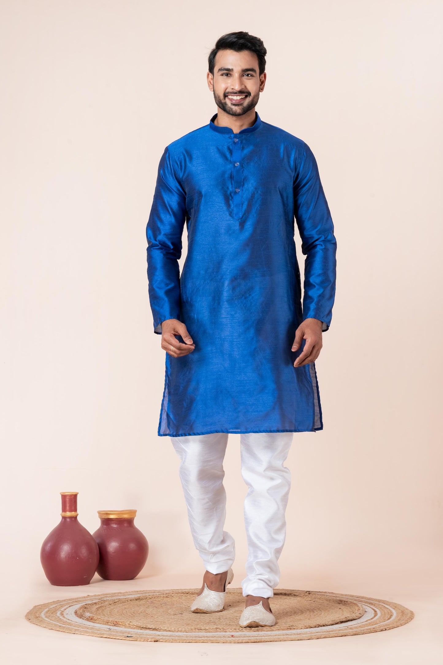 Zavaya Men Blue Solid Banarasi Silk Kurta