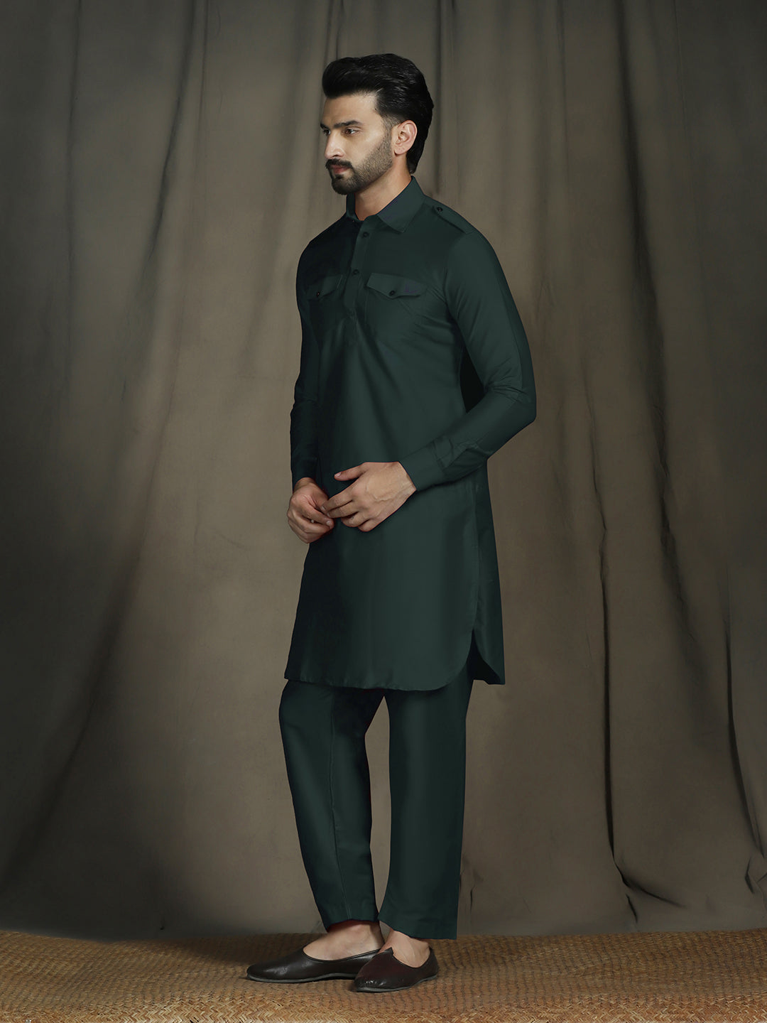 Zavaya Deep Green Plain Polyester Viscose Kurta Salwar Set for Men
