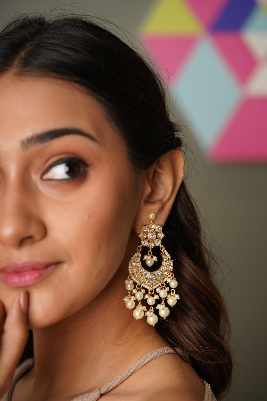 Aarushi Mid-Sized Chandbali