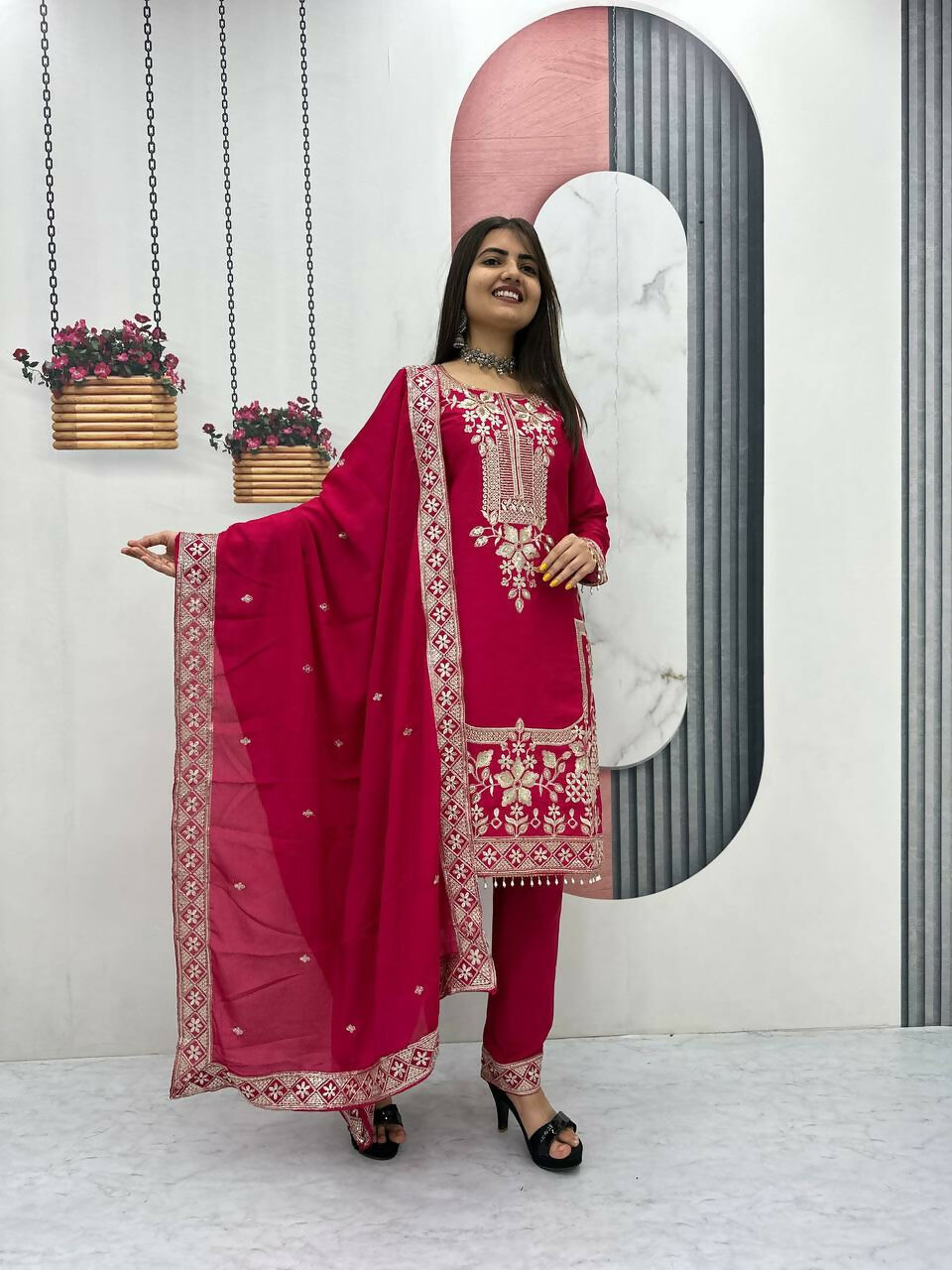 Teeya Creation Womens New Wedding Wear Heavy Embroidery Thread Work Pink Kurta Set