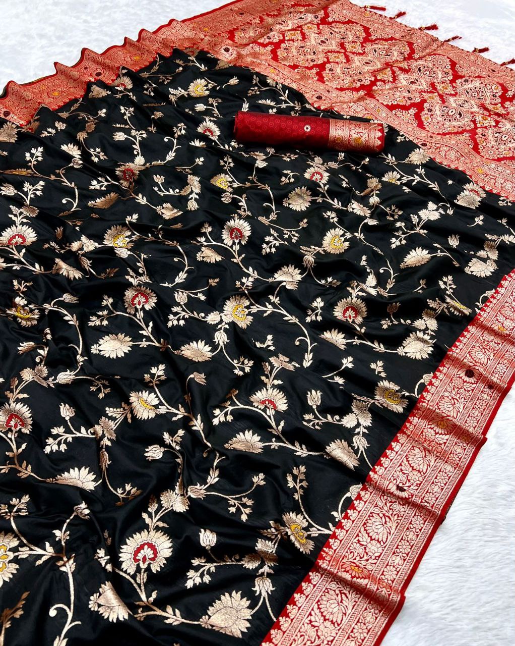 Mameraa Sarees Black Soft Silk Blend Saree With Zari Weaving Meenakari Design-Black