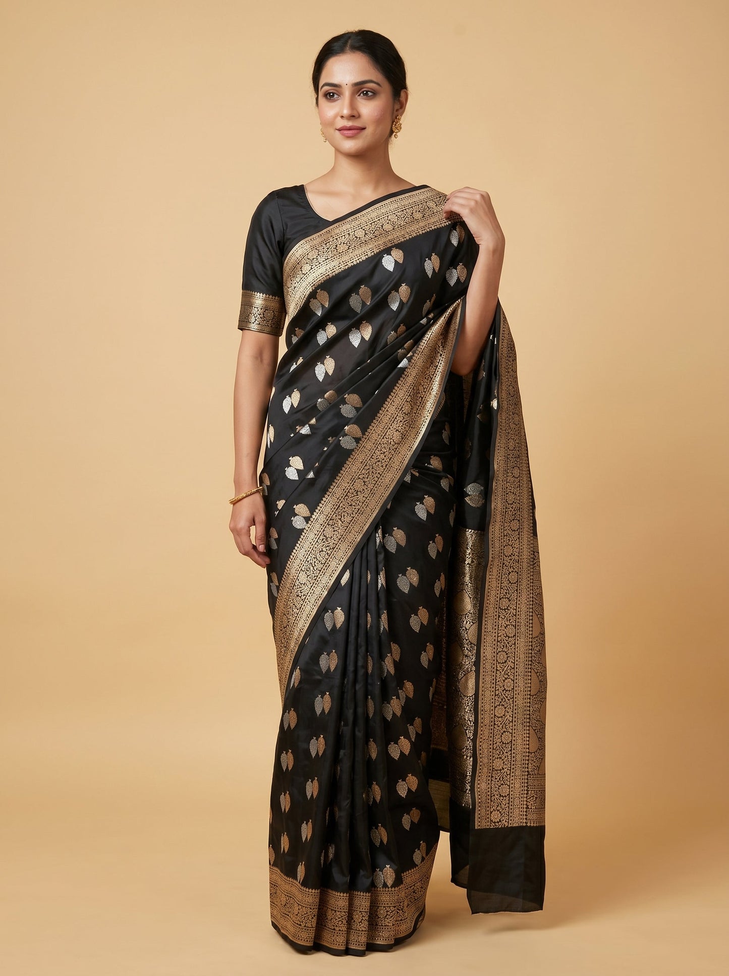 Black Classic Finish Handloom Saree