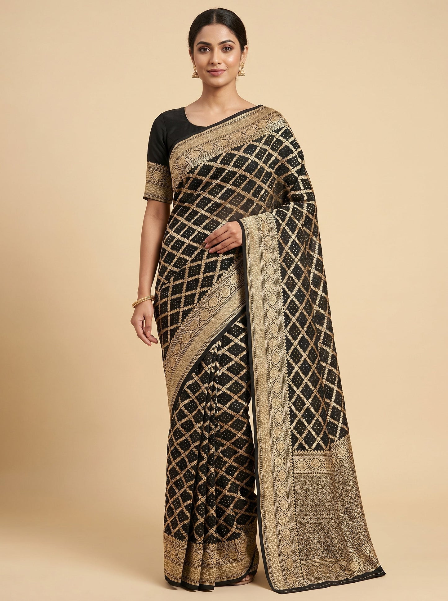 Black Contrast Bandhani Saree