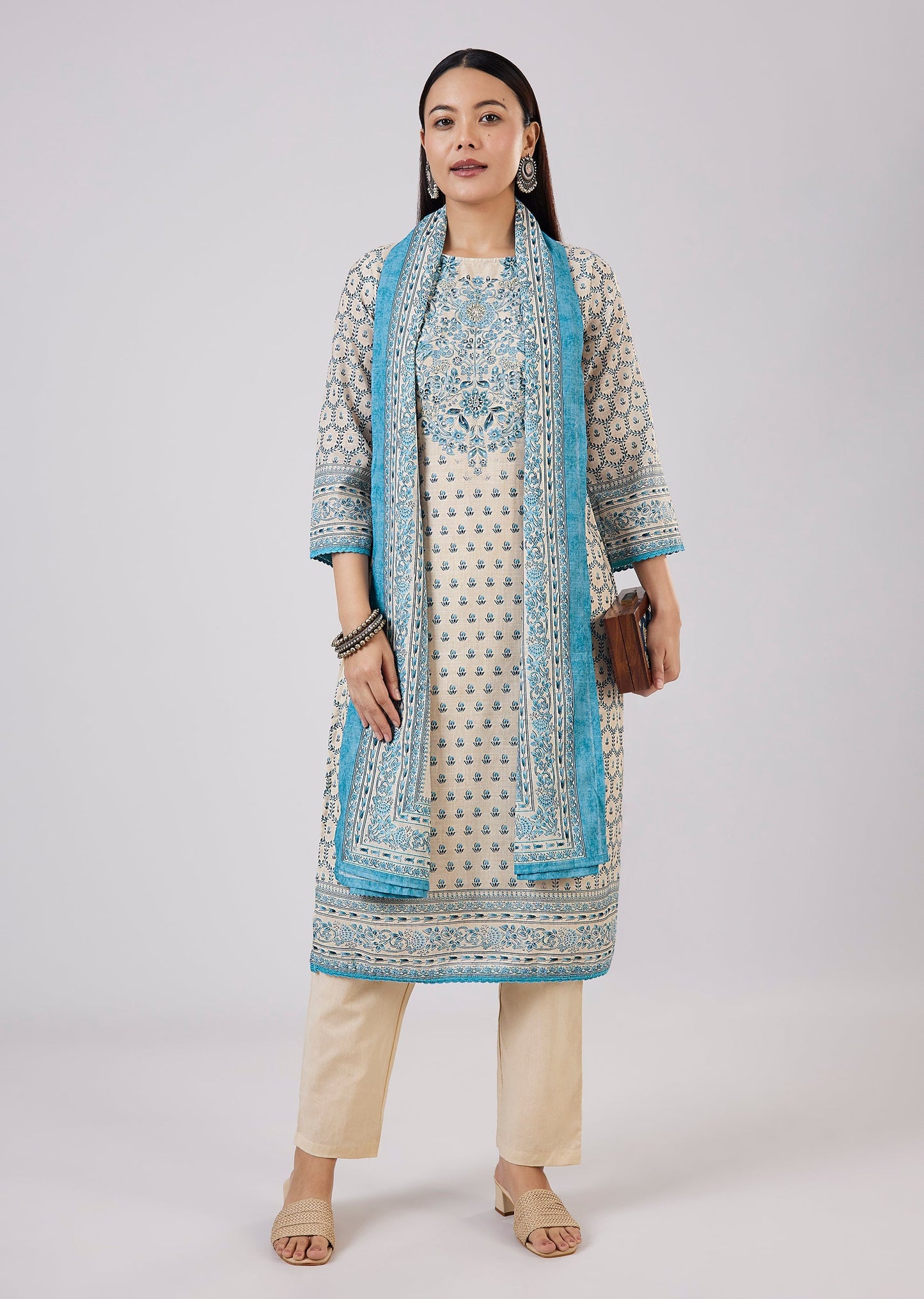Blue Linen Kurta Set With Sequins And Thread Work