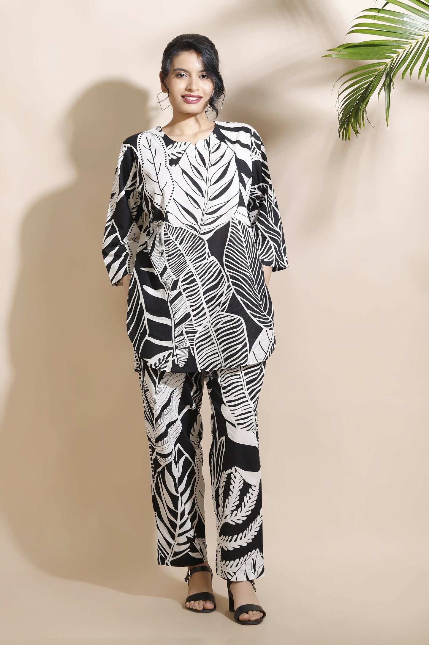 Breathables Nature-Inspired Cotton Co-Ord Set  Hip-Length Kurta & Pants Black