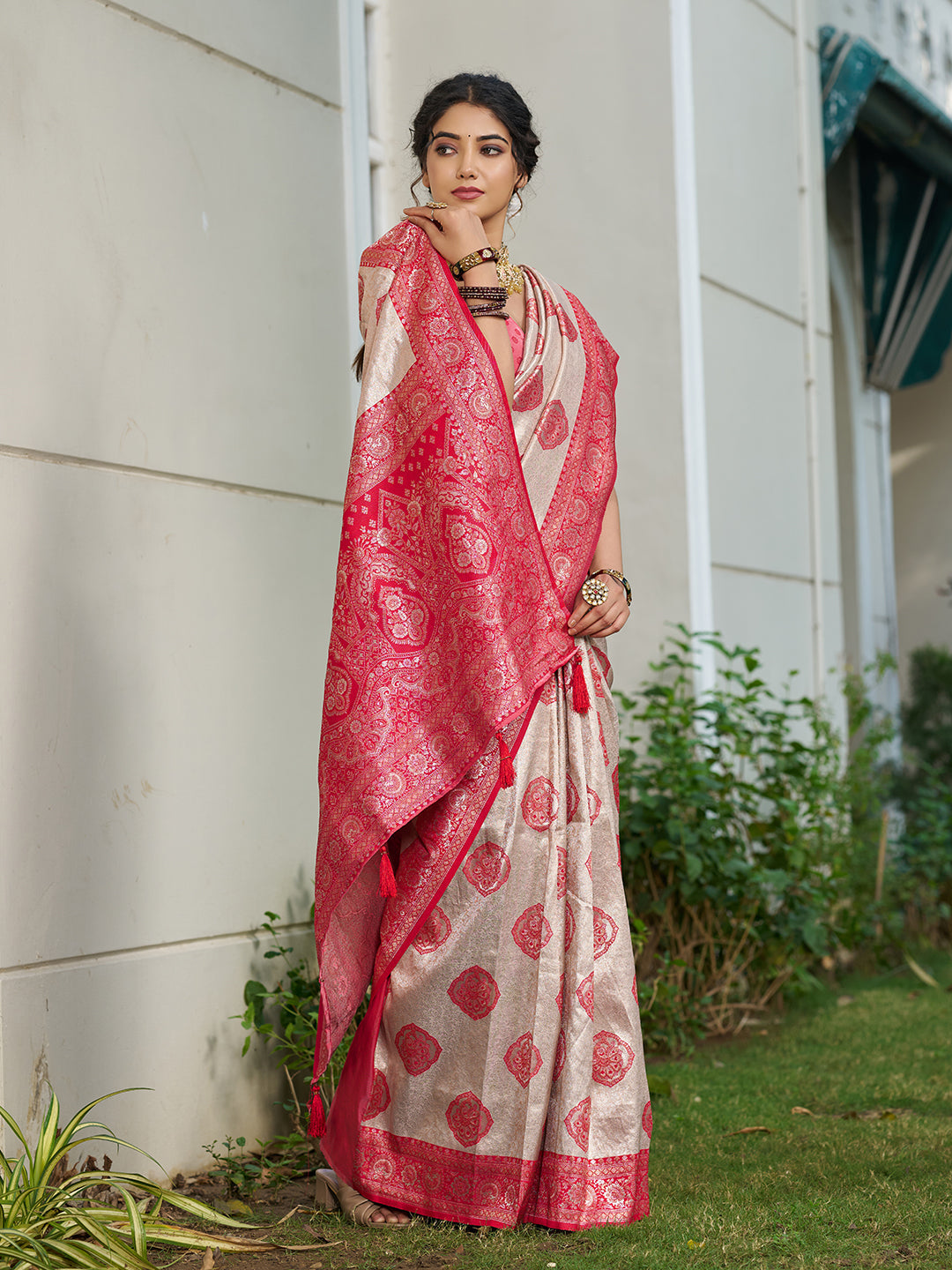 Anaita Coral Silk Blend Woven Saree With Blouse