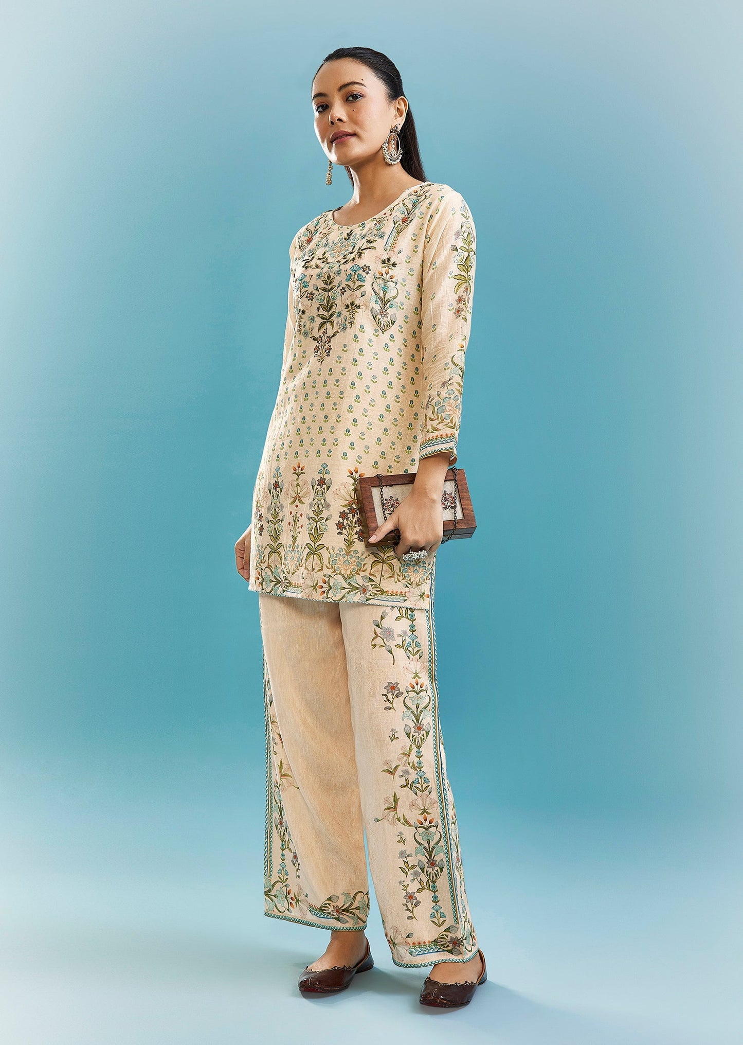 Cream Floral Co-ord Set With Cut Dana And Sequins Work