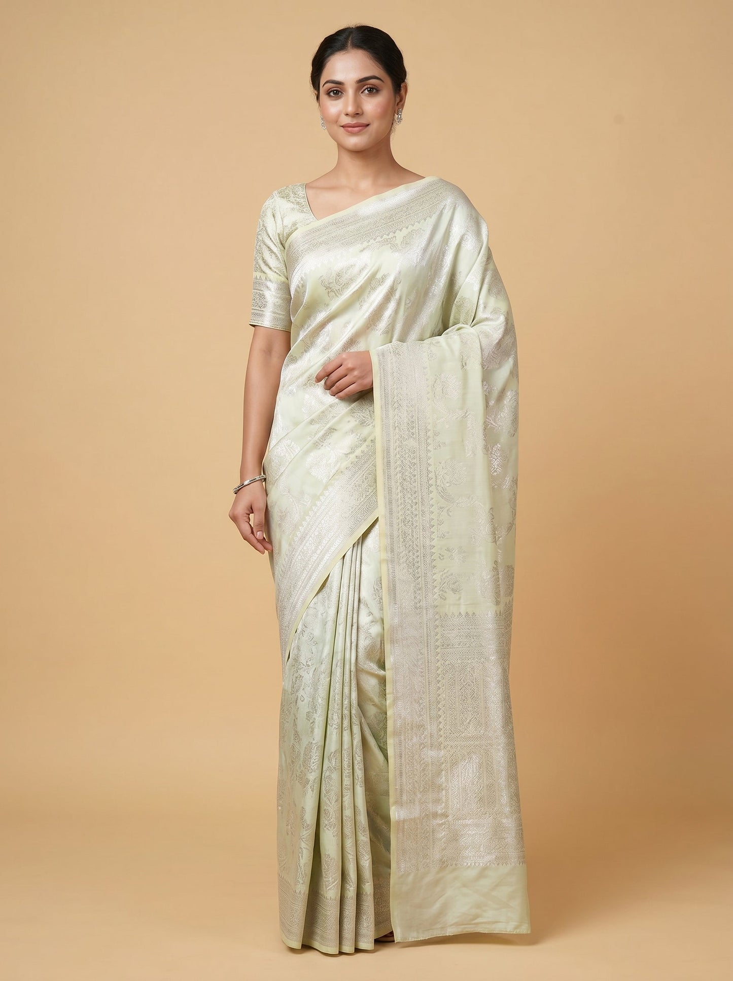 Cream Polished Weave Handloom Saree