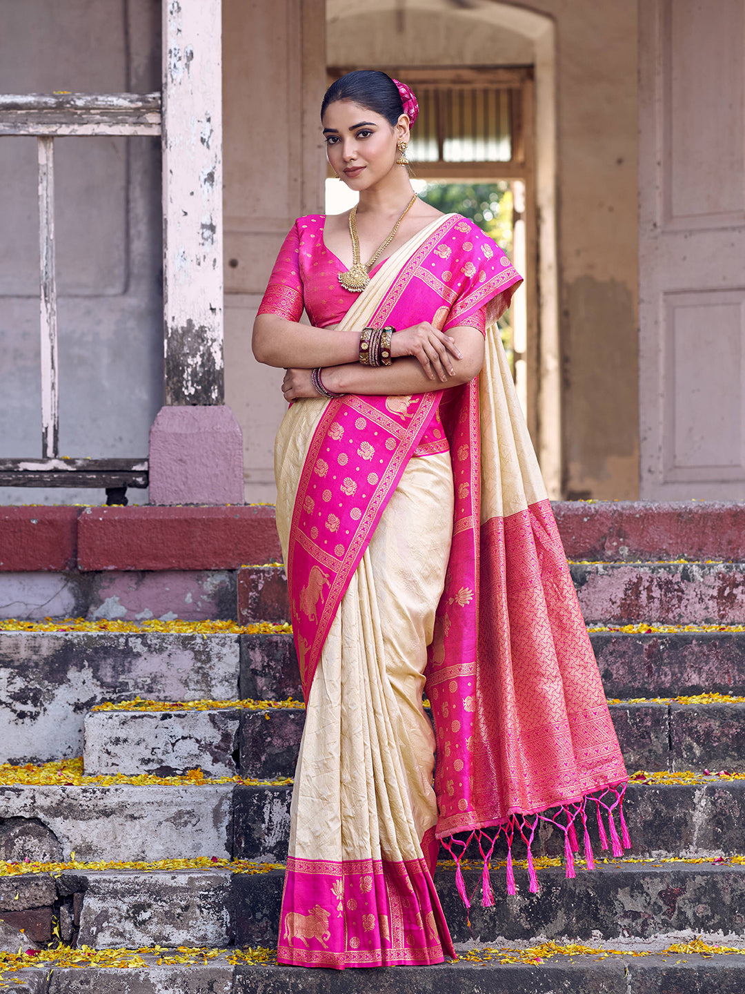 Anaita Cream Soft Silk Woven Saree With Blouse