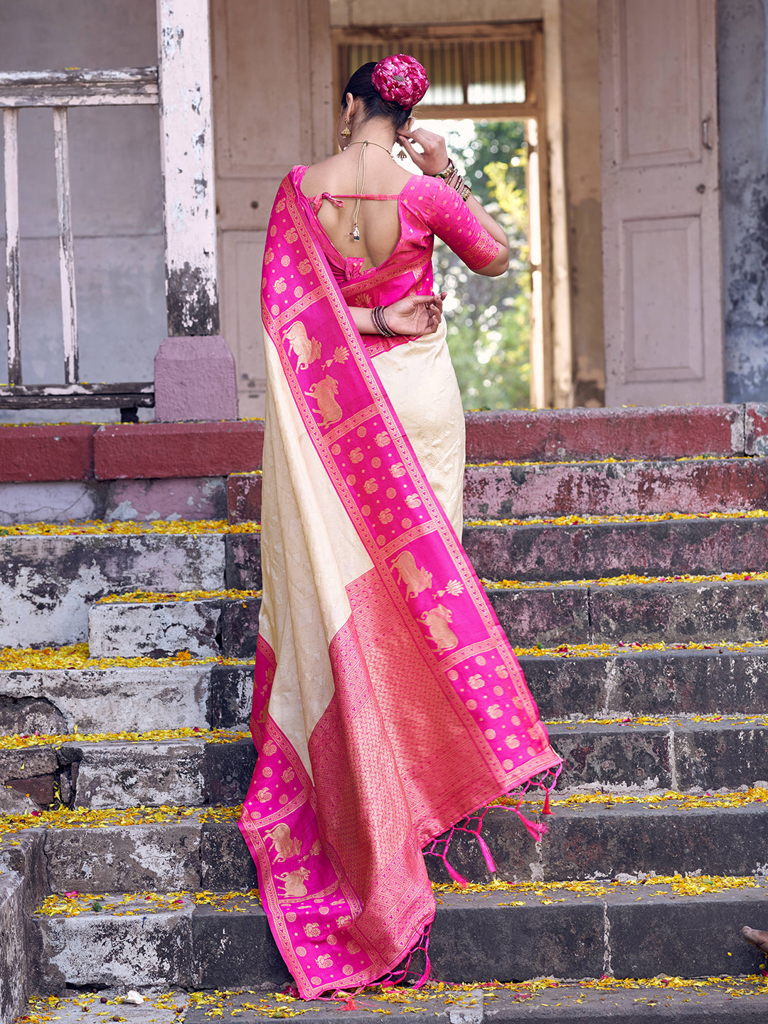 Anaita Cream Soft Silk Woven Saree With Blouse