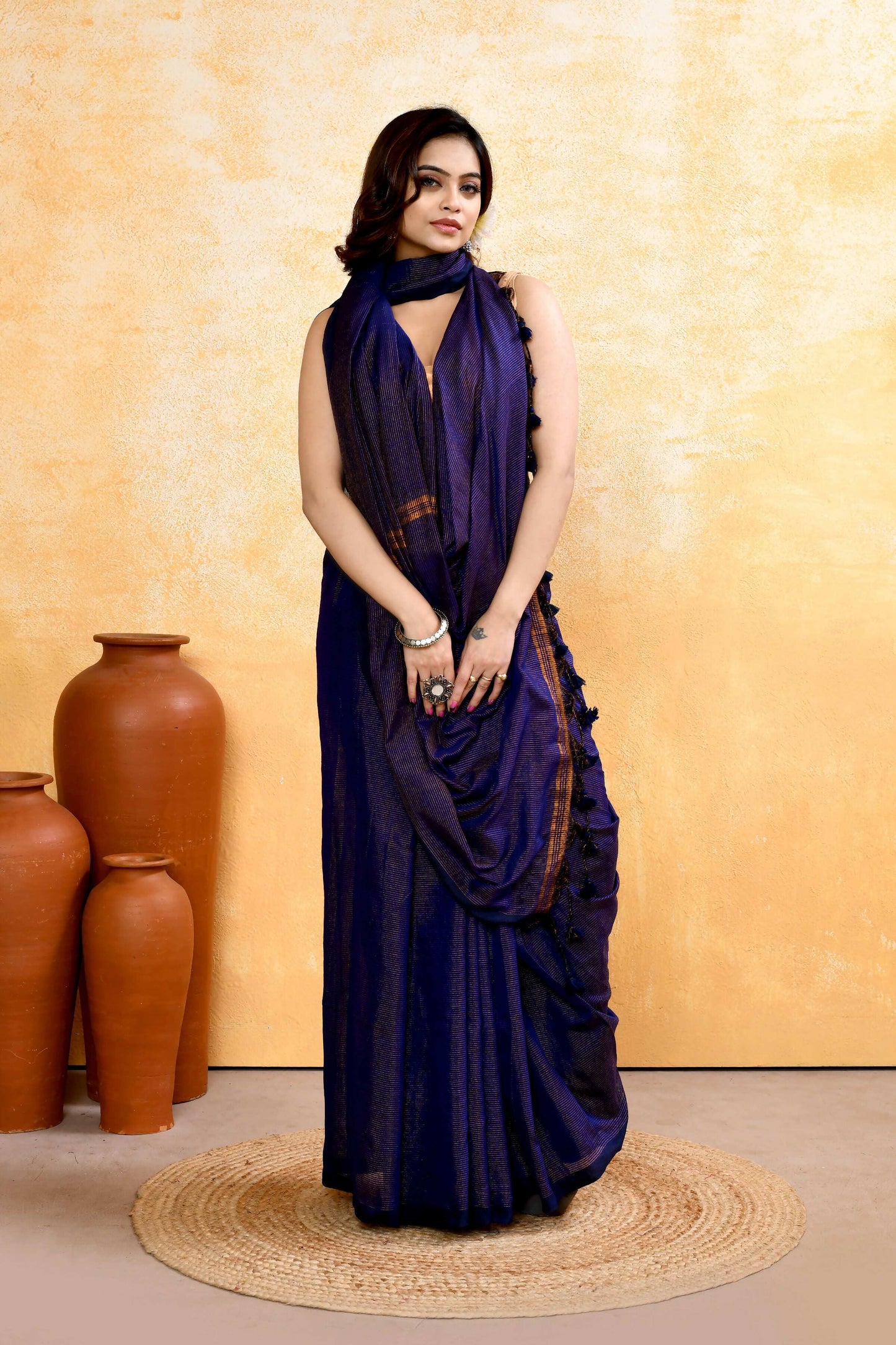 Piyari Fashion Women's Navy Blue Embellished Cotton Blend Zari Check Handloom Saree