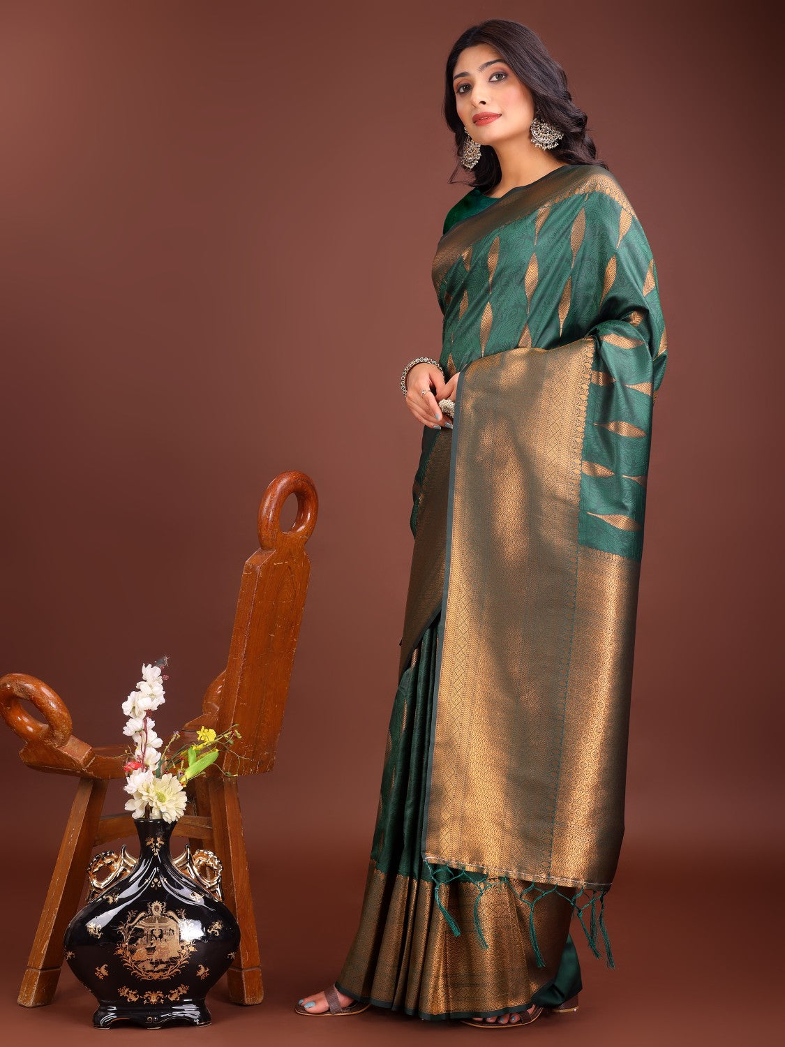 Anaita D Green Banarasi Silk Woven Saree With Blouse