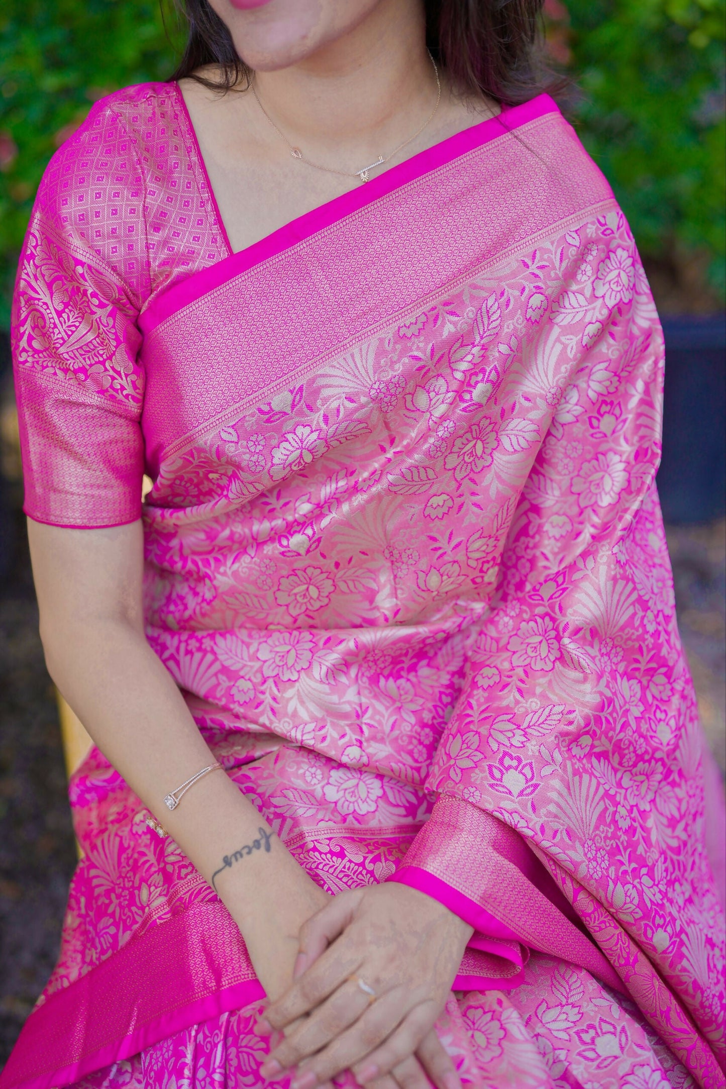 Prime Volt Bridal Kanchipuram Silk Saree with Rich Zari Weaving & Contrast Border-Pink