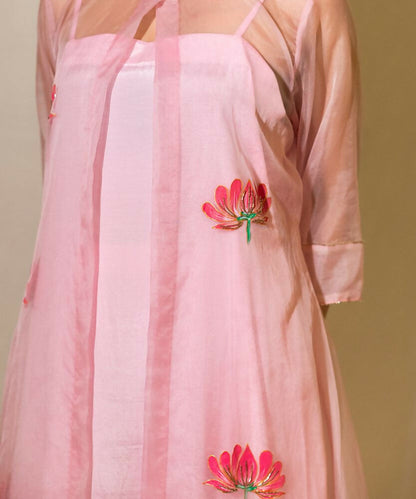 Timaraa Hand-Painted Rose Pink Organza Kurta Set With Lotus Motifs