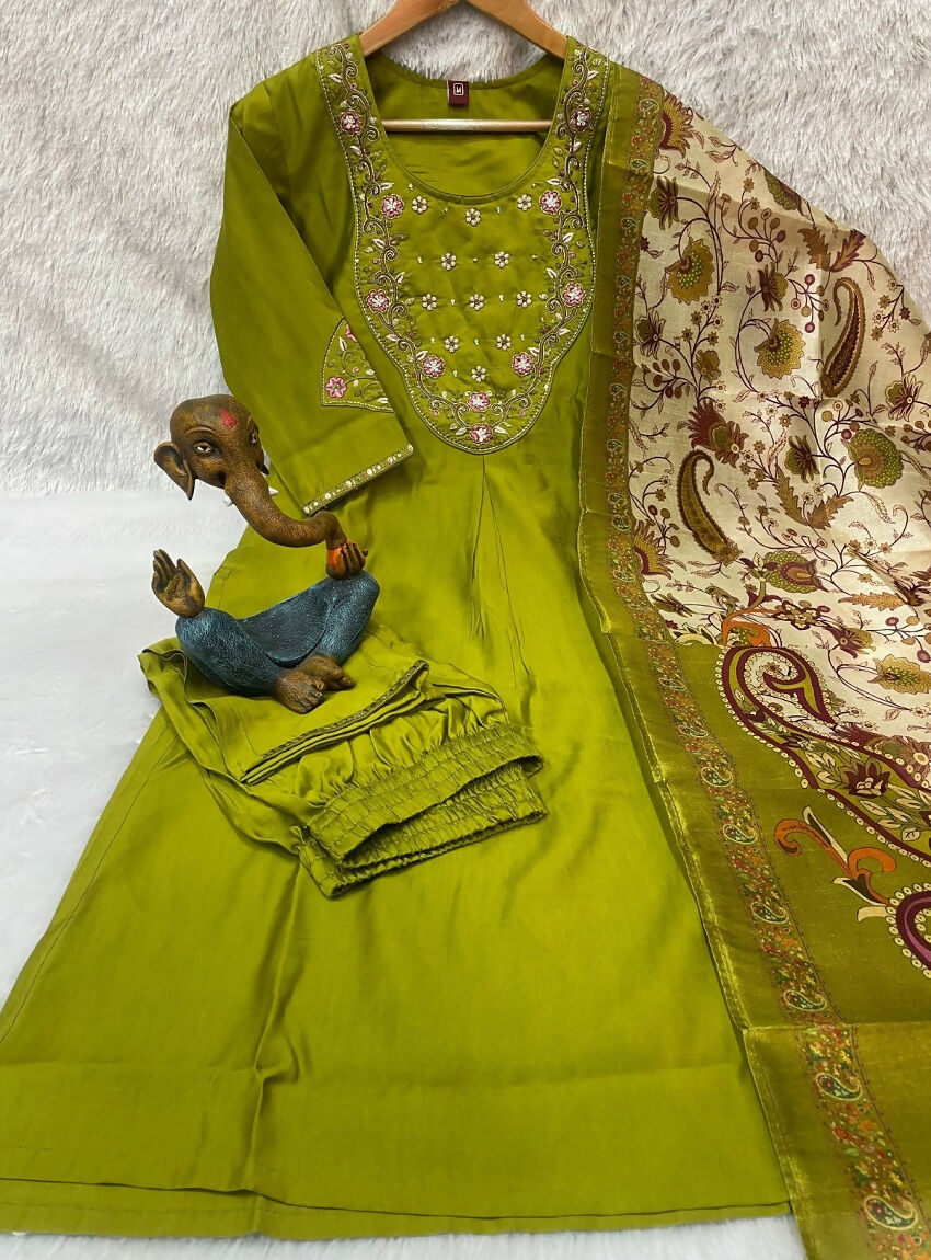 Teeya Creation Women Olive Green Embroidered Kurta Pant Set With Dupatta
