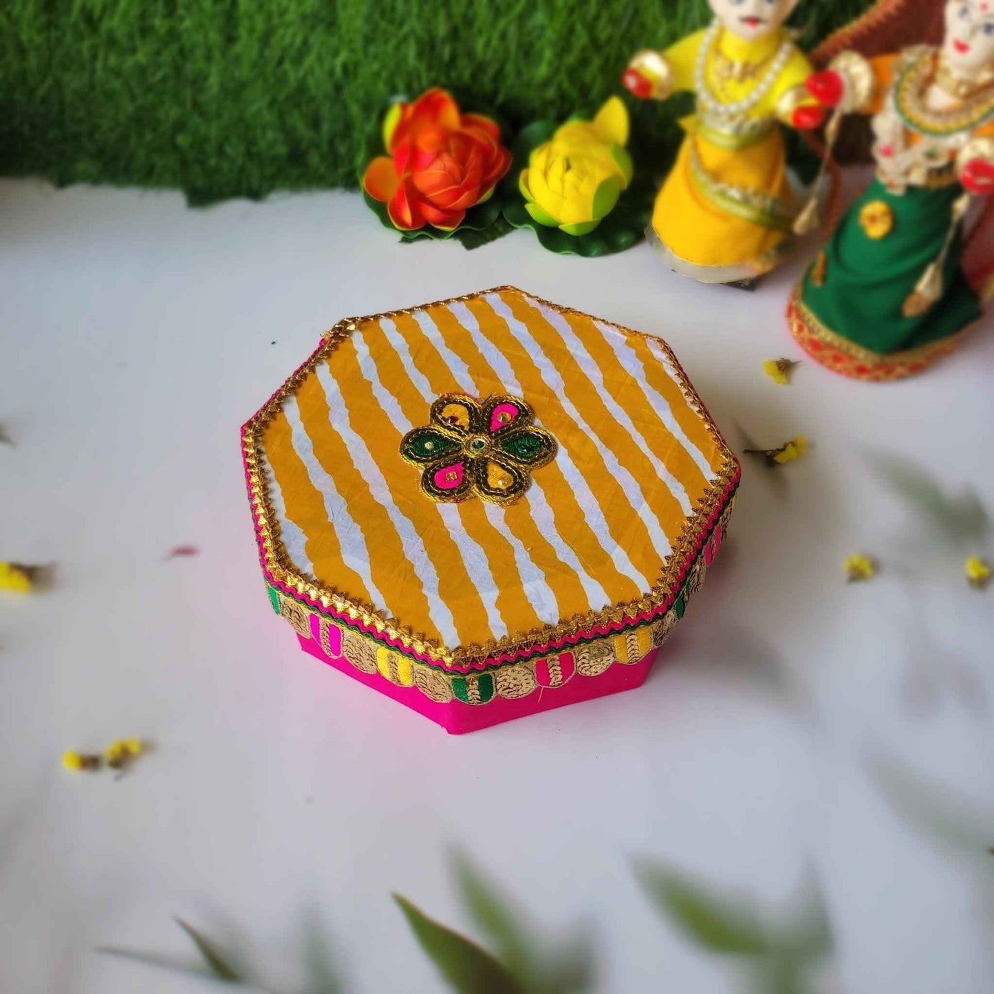 SweeDesi Ghewar Hamper 2