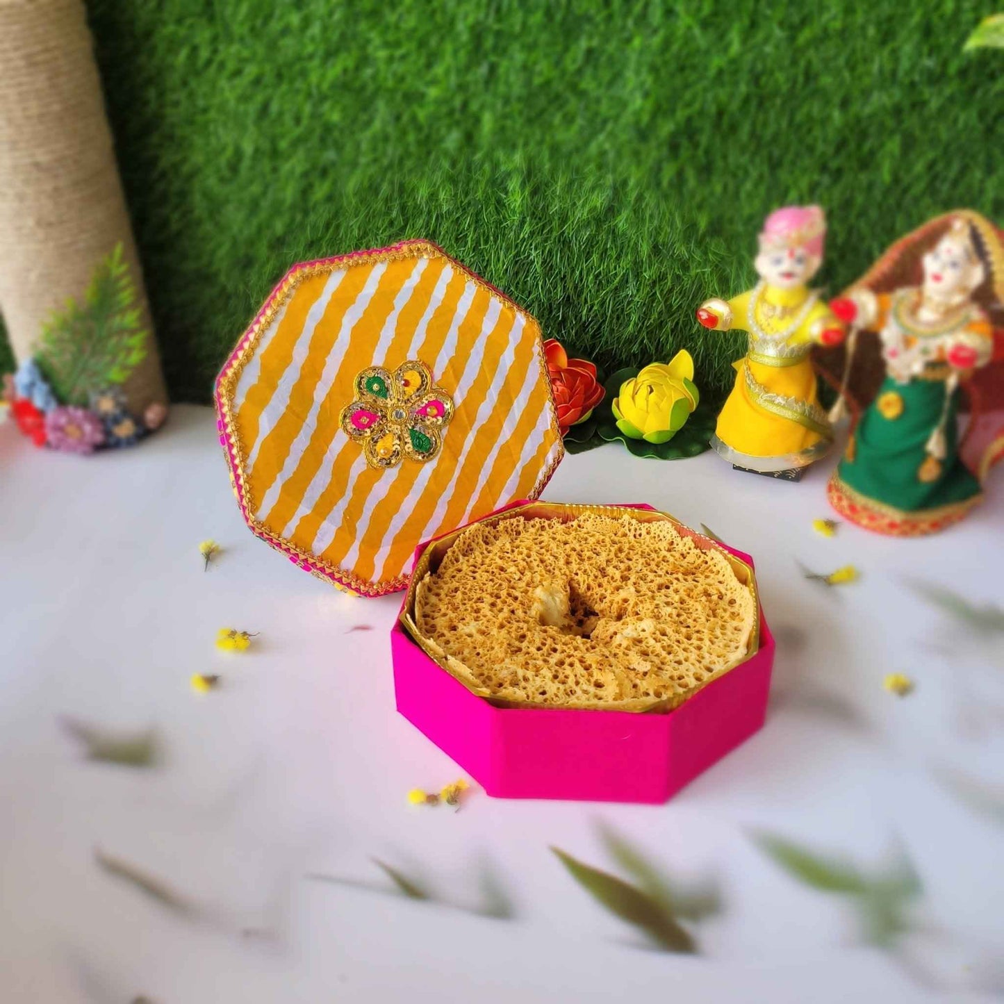 SweeDesi Ghewar Hamper 2