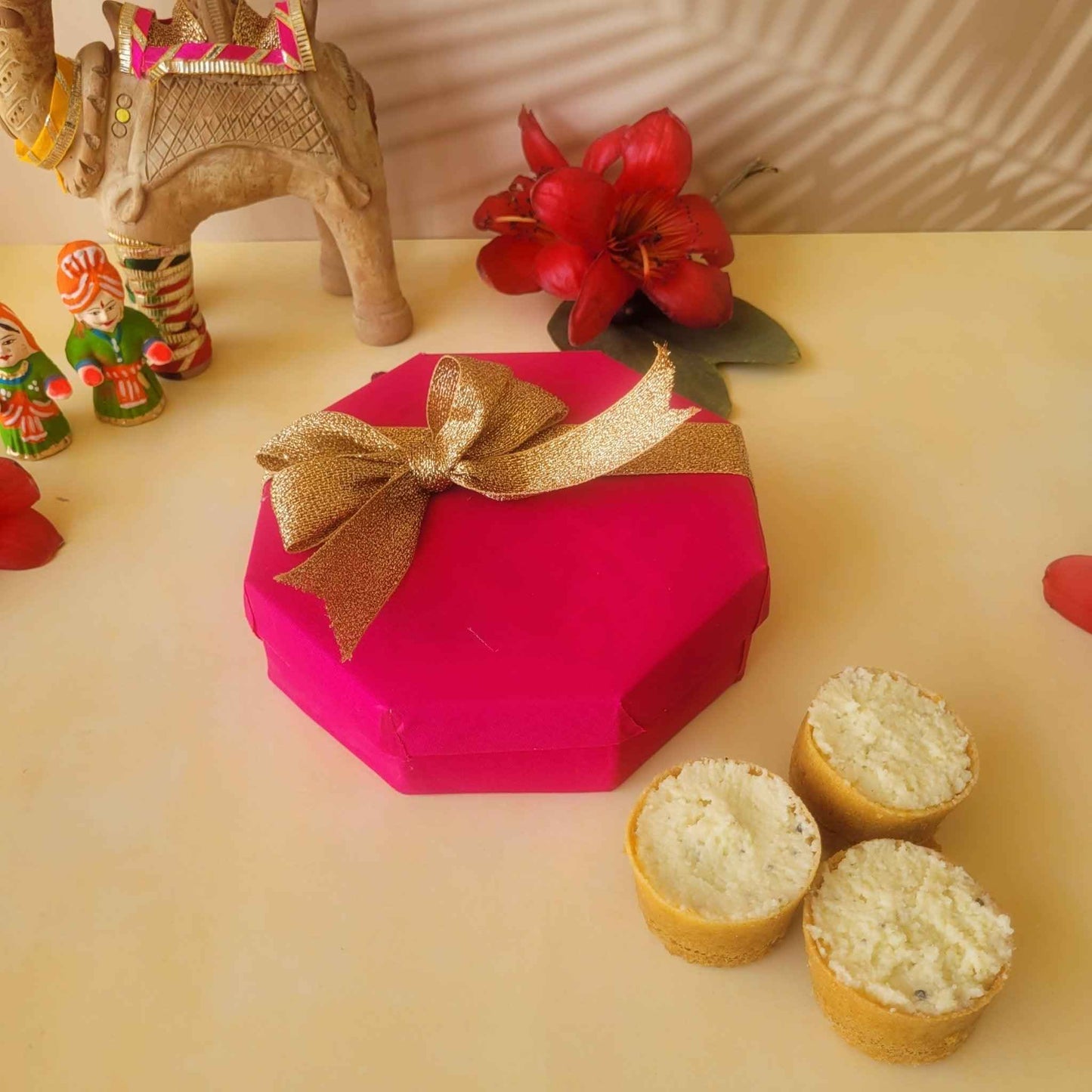 SweeDesi Meetha Ghewar - 1 Pc Hamper Pink