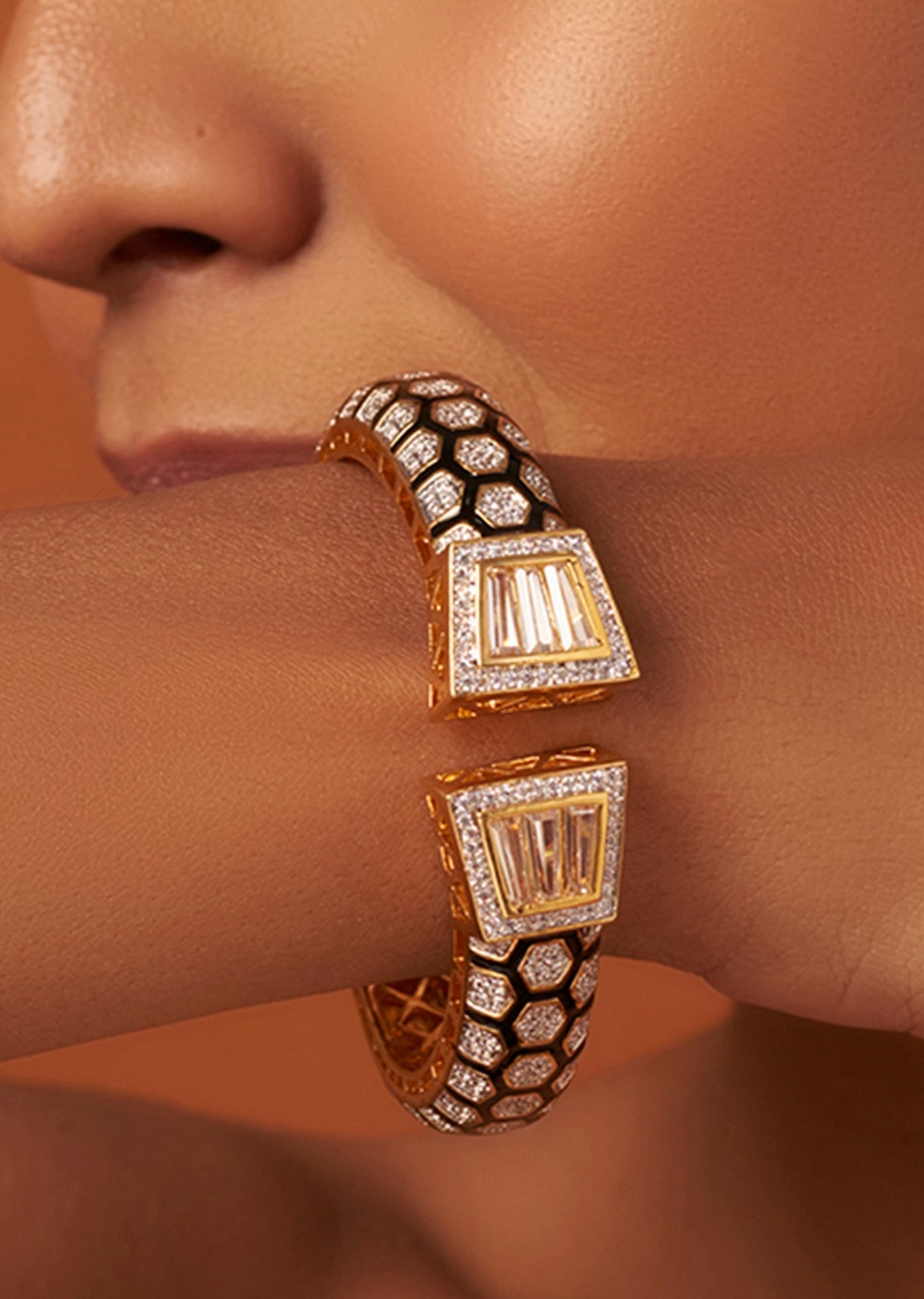 Gold Finish Zircons Openable Enameled Kada