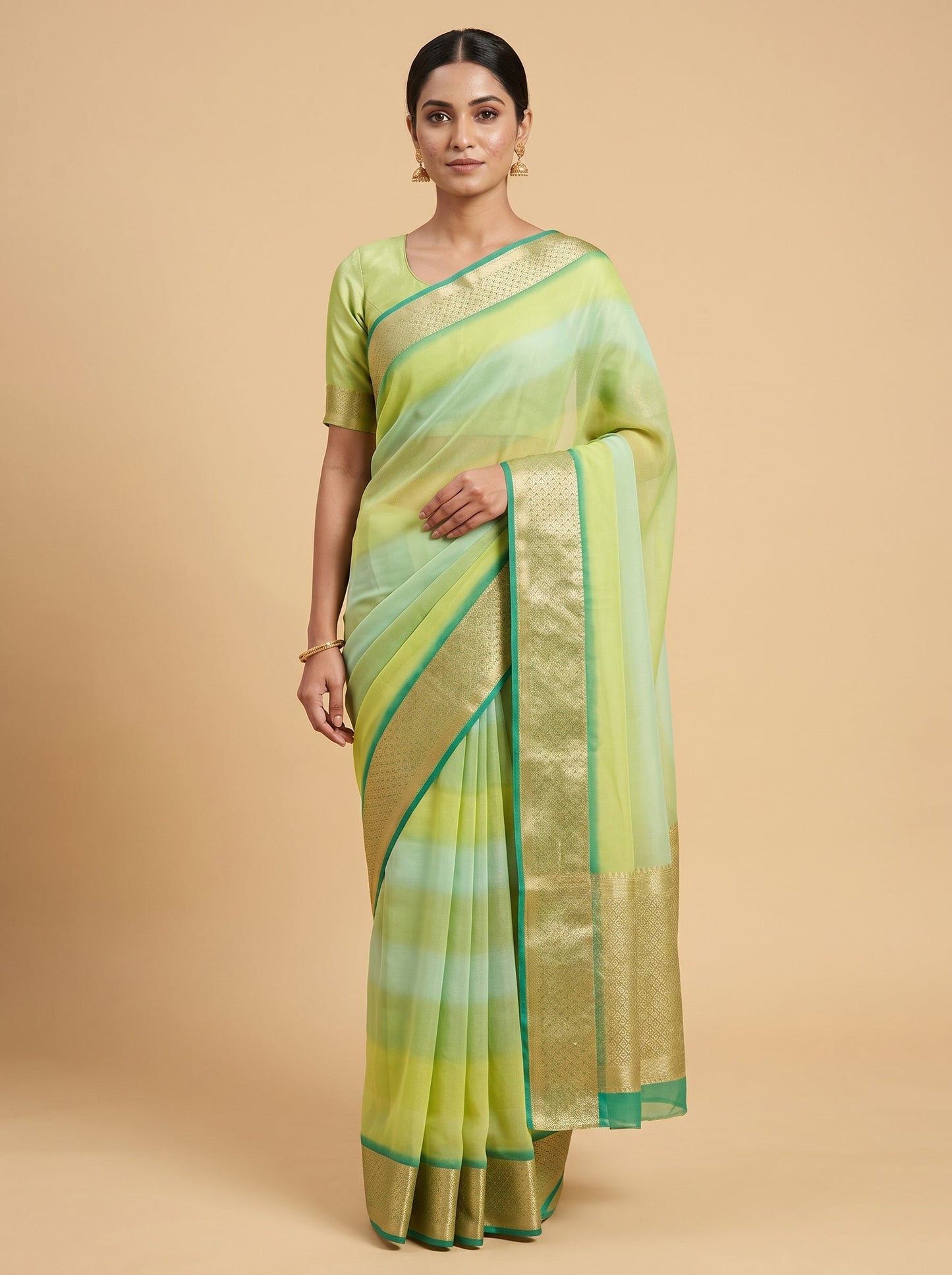 Green Elegant Flow Handloom Saree